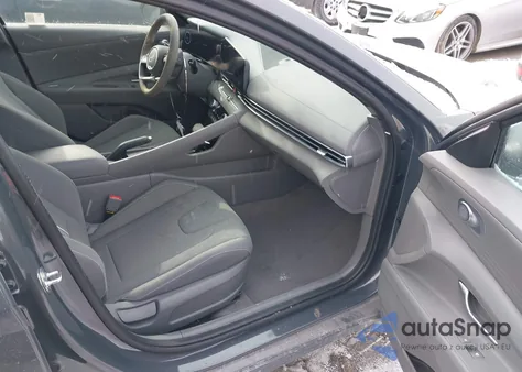 2024 Hyundai Elantra Sel from USA, damaged, VIN KMHLM4DG3RU819828